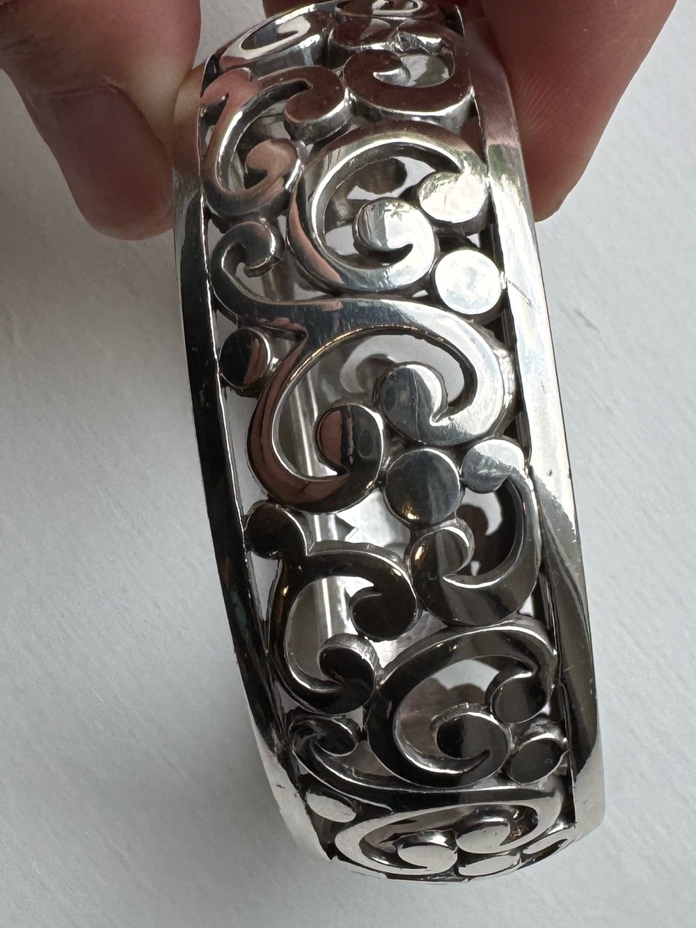 Brighton contempo scroll Filigree hinged bangle bracelet - Picture 2 of 5